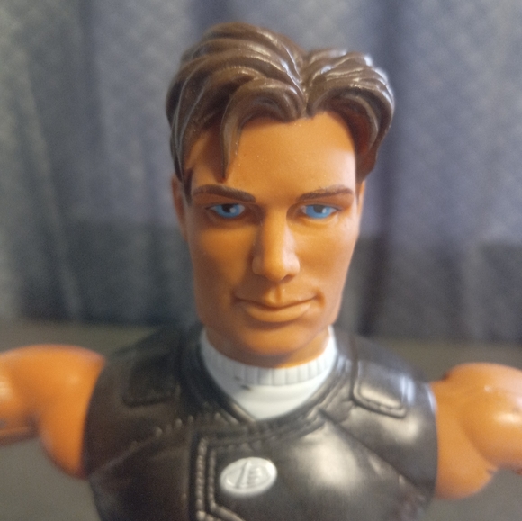 Vintage Mattel Max Steel Action Figure - Picture 2 of 8